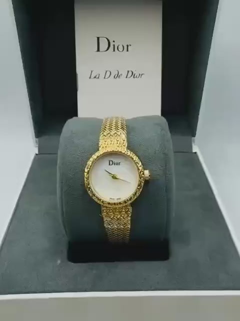 Dior Ladies 
55 dhs🪙💚

Zain08
♥️♥️♥️