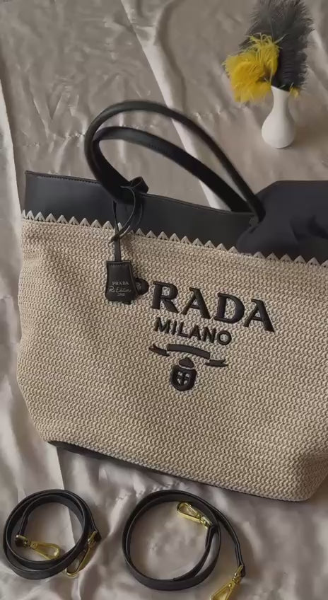 Available Again✨✨✨
PRADA
31cm
400 dhs🪙💕
Top quality

Zain167
♥️♥️♥️