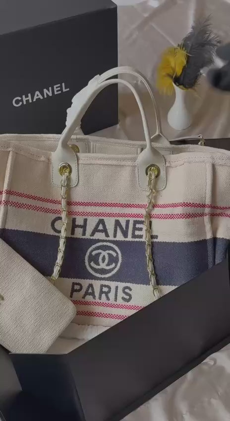 Available Again✨✨✨
CHANEL
36cm
380 dhs🪙💕
Top quality 
With box🎁

Zain167
♥️♥️♥️