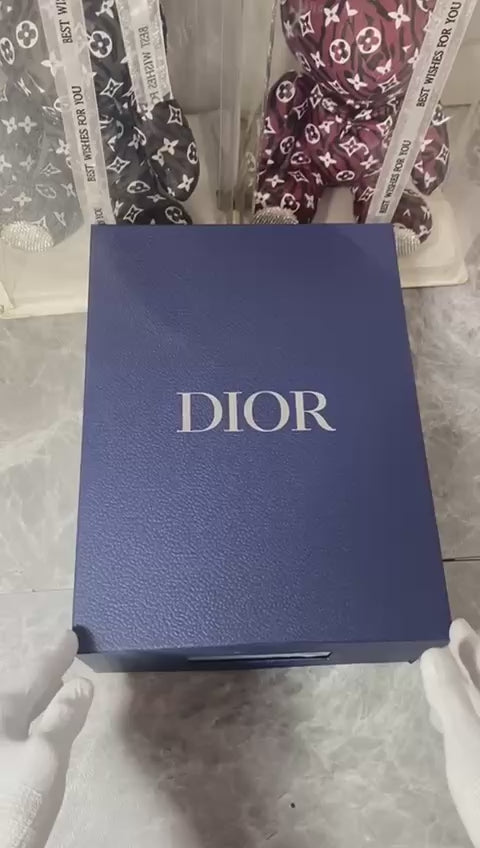 DIOR B30 ‘white’🤍
40-45 AVAILABLE🤩
220 dhs🪙💕

Zain242
♥️♥️♥️