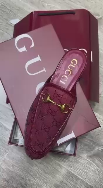 Gucci
High quality 
size 36-42 
150 dhs🪙💕

Zain132
♥️♥️♥️