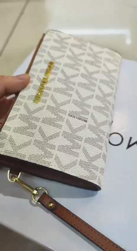 MK Wallets
55 dhs🪙💚
high quality

Zain26
♥️♥️♥️