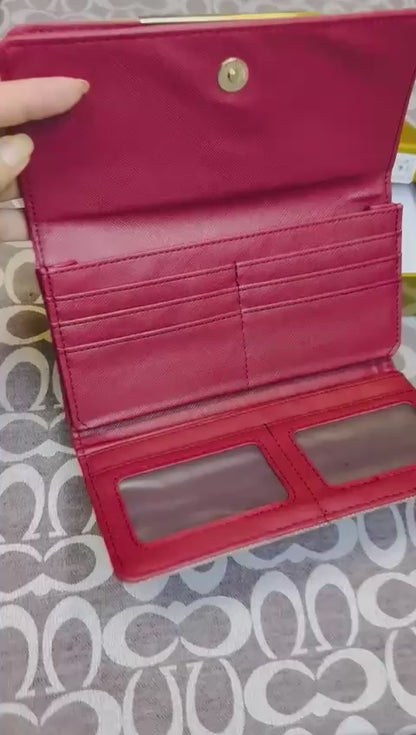 Wallets

With box
🎁🎁🎁

30 dhs🪙💚

Zain93
 ♥️♥️♥️