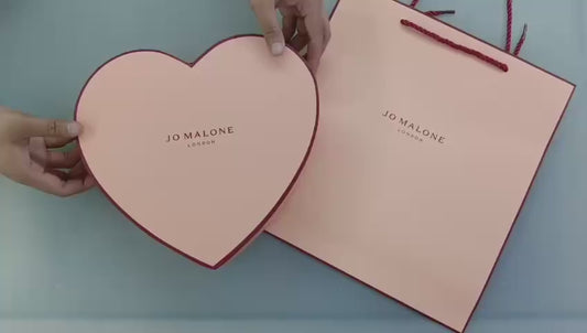 JO MALONE 6IN1 SET
120 dhs🇦🇪

4 pcs hand cream 
- peony 
- wild bluebell 
- blackberry 
- English pear 

1pc cologne 
1pc body cream

Zain01
♥️♥️♥️