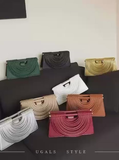 BOTTEGA 
NEW CAME GOOD QUALITY 
120 dhs🇦🇪

Zain39
♥️♥️♥️