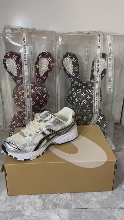 GEL-Kayano 14 "Metallic Plum" 
36-45 AVAILABLE🤩
220 dhs🪙💚

Zain242
♥️♥️♥️