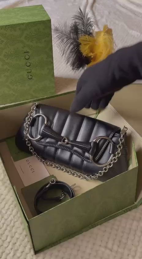 GUCCI

27cm
250 dhs🇦🇪

Top quality 
With box
🎁🎁🎁

Zain167
♥️♥️♥️