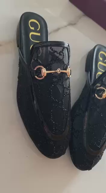 Gucci sandal
AAA master quality 
Size 36……..41
450 dhs🪙
Available now  ✅👌

Zain180
♥️♥️♥️