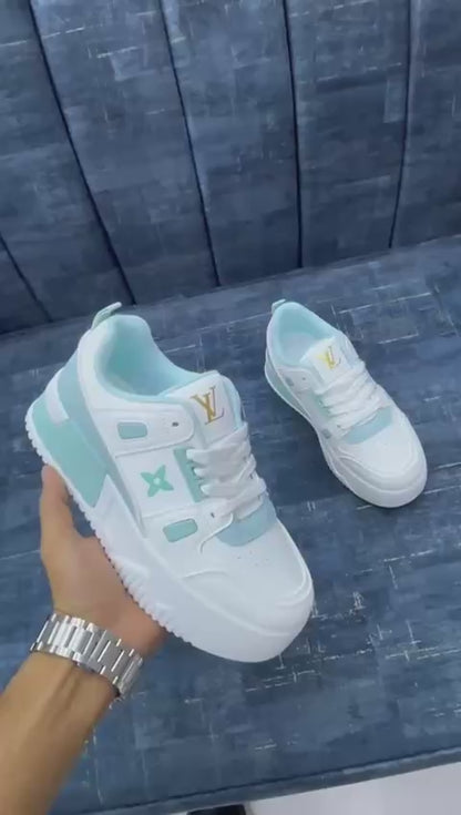 LV
Size 36to41    
75 dhs🪙💕

Zain163
♥️♥️♥️