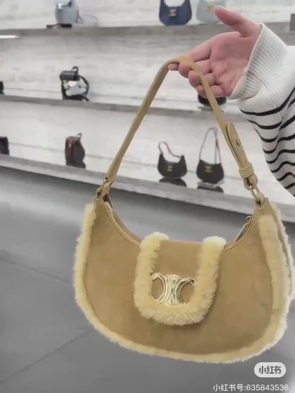 Celine Master
270 dhs🪙🌺

Zain10
♥️♥️♥️