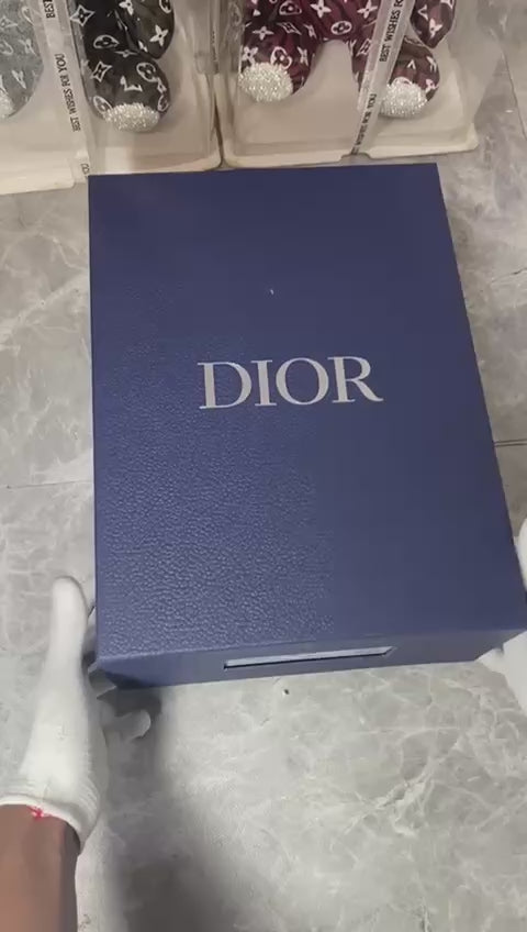 DIOR B30 ‘Balck’🖤
40-45 AVAILABLE🤩
220 dhs🪙💕

Zain242
♥️♥️♥️