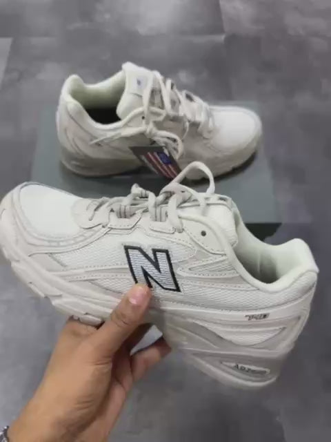 New Balance 740 Lunar New Year ，Size 36-45 ，
180 dhs🪙🌺

Zain18
♥️♥️♥️