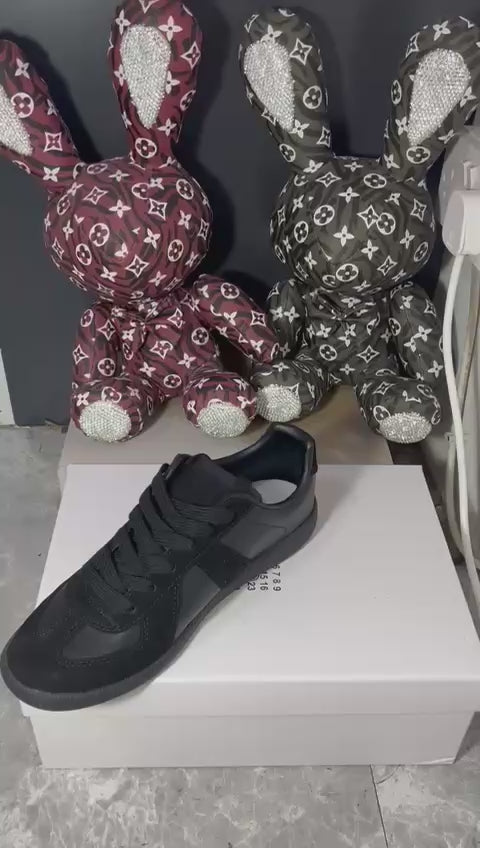 Maison Margiela Replica 'Black' 🖤
Size 36-45 AVAILABLE 🤩
200 dhs🪙💕

Zain242
♥️♥️♥️