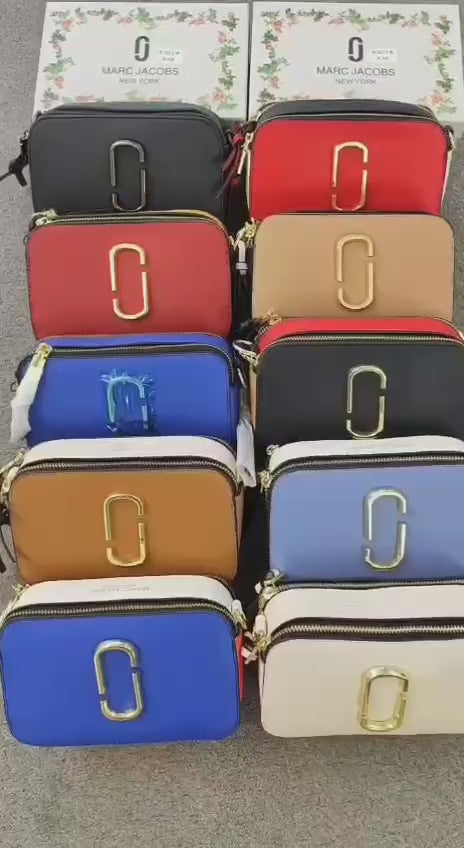 Marc Jacobs
90 dhs🪙💚

with box
🎁🎁🎁

Zain26
♥️♥️♥️