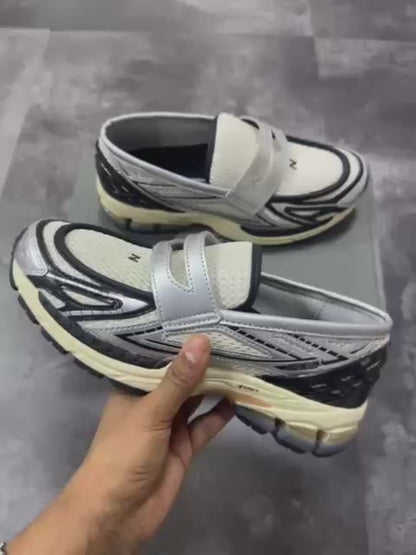 New Balance 1906L Silver Metallic Cream，
Size 36-45 ，
220 dhs🪙🌨️

Zain18
♥️♥️♥️