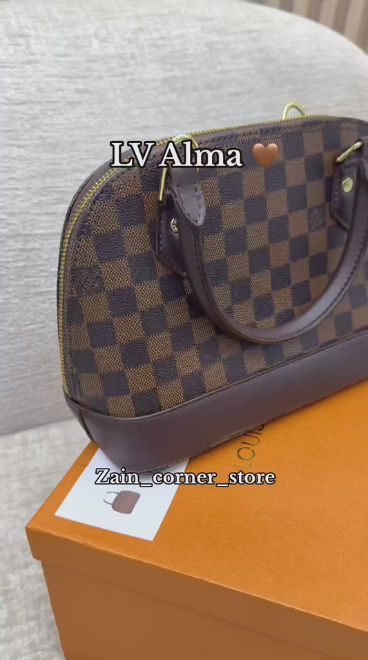 lv alma

100 dhs 🇦🇪
with box
25 cm

Zain215

اطلبوها من الوتس المثبت في الأعلى👆🏻👆🏻

تواصلو معنا 👈🏻 Zain 
For order WhatsApp pinned 👆🏻

♥️♥️♥️