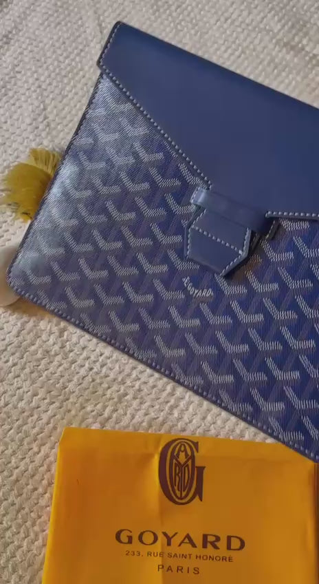 GOYARD

25cm
350 dhs🇦🇪

Top quality

Zain167
♥️♥️♥️