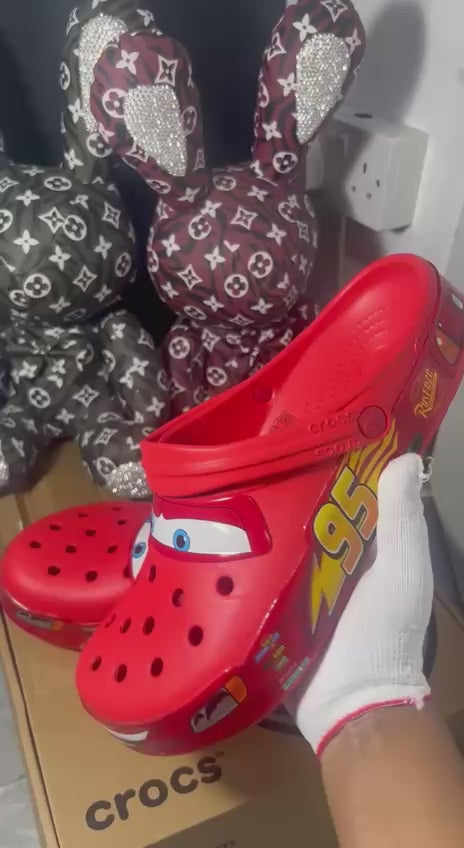 Crocs Classic Lightning McQueen' clog ‘Red’ 🎈
NEW ARRIVALS 🤩
36-45 AVAILABLE 
120 dhs🪙💕

Zain242
♥️♥️♥️