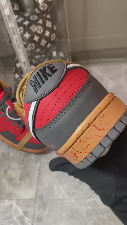 Nike SB dunk Deadpool 
36 to 45 available 
220 dhs🪙💕

Zain242
♥️♥️♥️