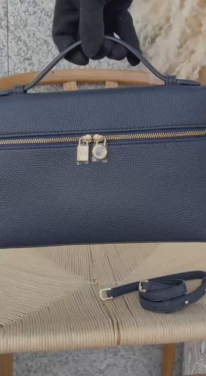 Available Again✨✨✨

LORO PIANA

27cm
370 dhs🪙🌨️

Top quality 
With box🎁

Zain167
♥️♥️♥️