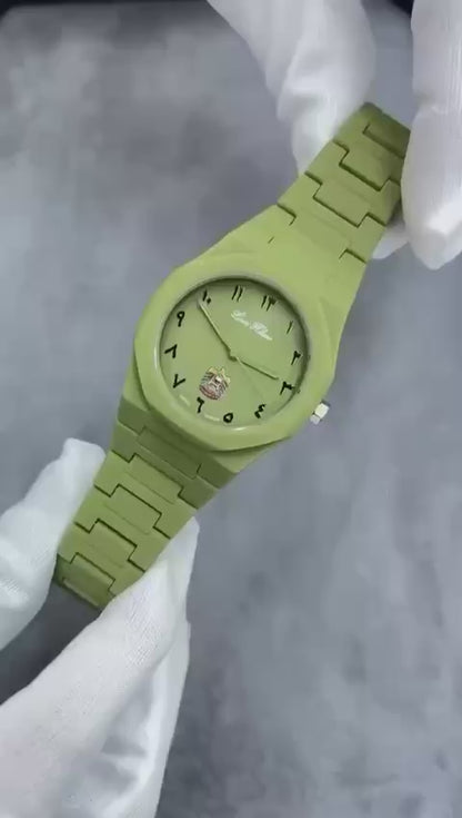 Louis Hilano watches for men good quality 
220 dhs🪙🌨️

 with box and paper bag 
🎁🎁🎁( POLYCARBON)

Zain59
♥️♥️♥️