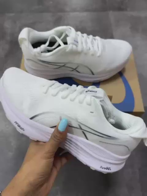 ASICS Gel-Kayano 32 Blue Fade Indigo Fog ，
Size 36-45 ，
220 dhs🪙🌨️

Zain18
♥️♥️♥️