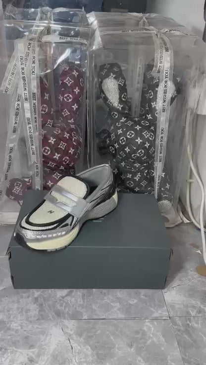 New Balance 1906L Loafers “Silver Metallic /Cream”
36-45 AVAILABLE 🤩
220 dhs🪙

Zain242
♥️♥️♥️