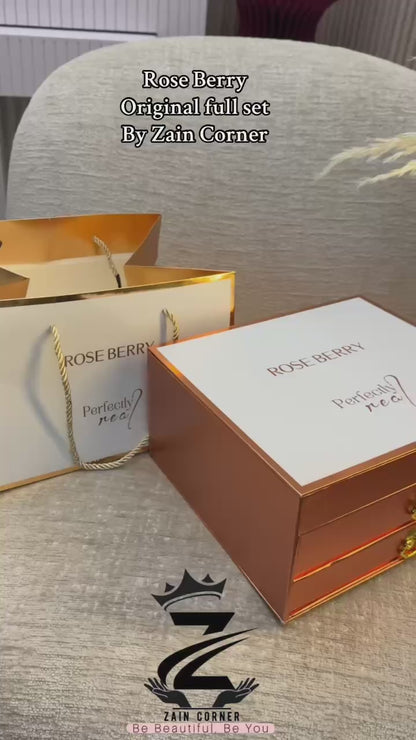 Rose berry full makeup box

With paper bag 
Original Best quality 

260 dhs 

Zaincornerstore

اطلبوها من الوتس المثبت في الأعلى👆🏻👆🏻

تواصلو معنا 👈🏻 Zain 
For order WhatsApp pinned 👆🏻

♥️♥️♥️