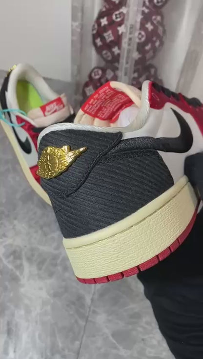 Air Jordan 1 "Trophy Room - Away"♥️
36-45 AVAILABLE 🤩
260 dhs🪙💚

Zain242
♥️♥️♥️