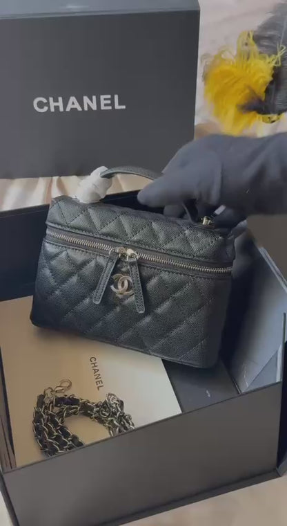 CHANEL
19cm
340 dhs🇦🇪
Top quality 
With box🎁

Zain167
♥️♥️♥️