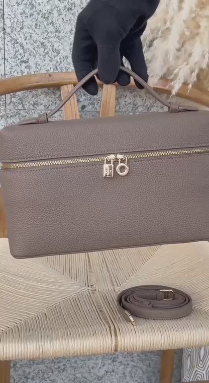 Available Again✨✨✨

LORO PIANA

27cm
370 dhs🪙🌨️

Top quality 
With box🎁

Zain167
♥️♥️♥️