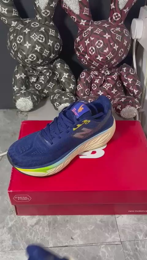 New Balance Fresh Foam X 1080 v14 ‘Blue/White’💙
36-45 AVAILABLE 🤩
210 dhs🪙💚

Zain242
♥️♥️♥️
