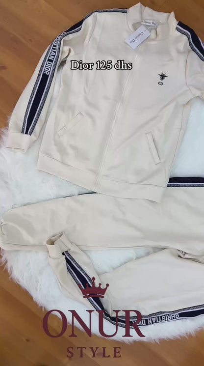 Branded sets

Size available 

Zain140 

اطلبوها من الوتس المثبت في الأعلى👆🏻👆🏻

تواصلو معنا 👈🏻 Zain 
For order WhatsApp pinned 👆🏻

♥️♥️♥️