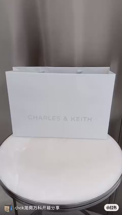 CK

100 dhs🪙🌺

with box
🎁🎁🎁

Super high quality
CHARLES &KEITH

Zain07
♥️♥️♥️