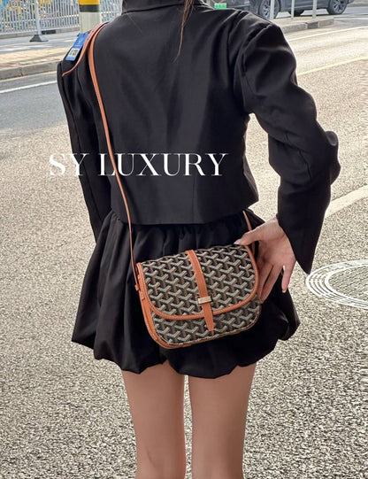 GOYARD 
SLING BAG NEW CAME UNISEX HIGH QUALITY WITH BOX 🎁🎁🎁

110 dhs💓

Zain39
♥️♥️♥️