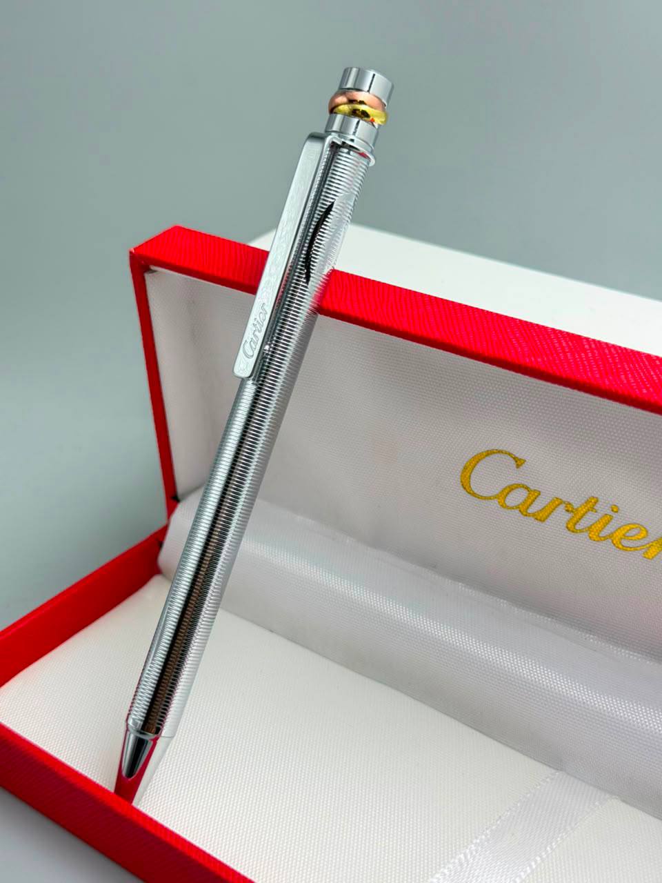 Cartier Pen
55 dhs✅

Zain182
♥️♥️♥️