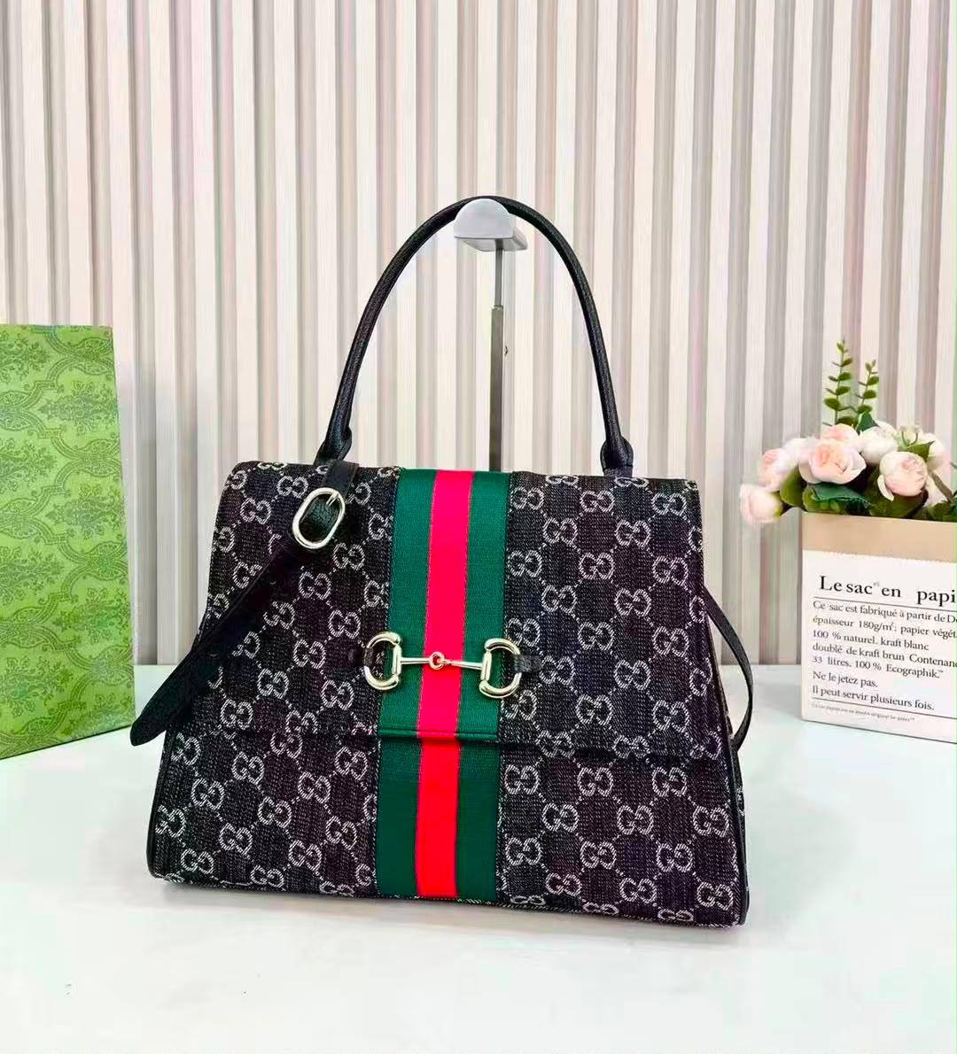 GUCCI 

COPY ONE 

NEW CAME 
135 dhs🇦🇪🇦🇪

SIZE: 31

Zain295
Zain39
♥️♥️♥️
