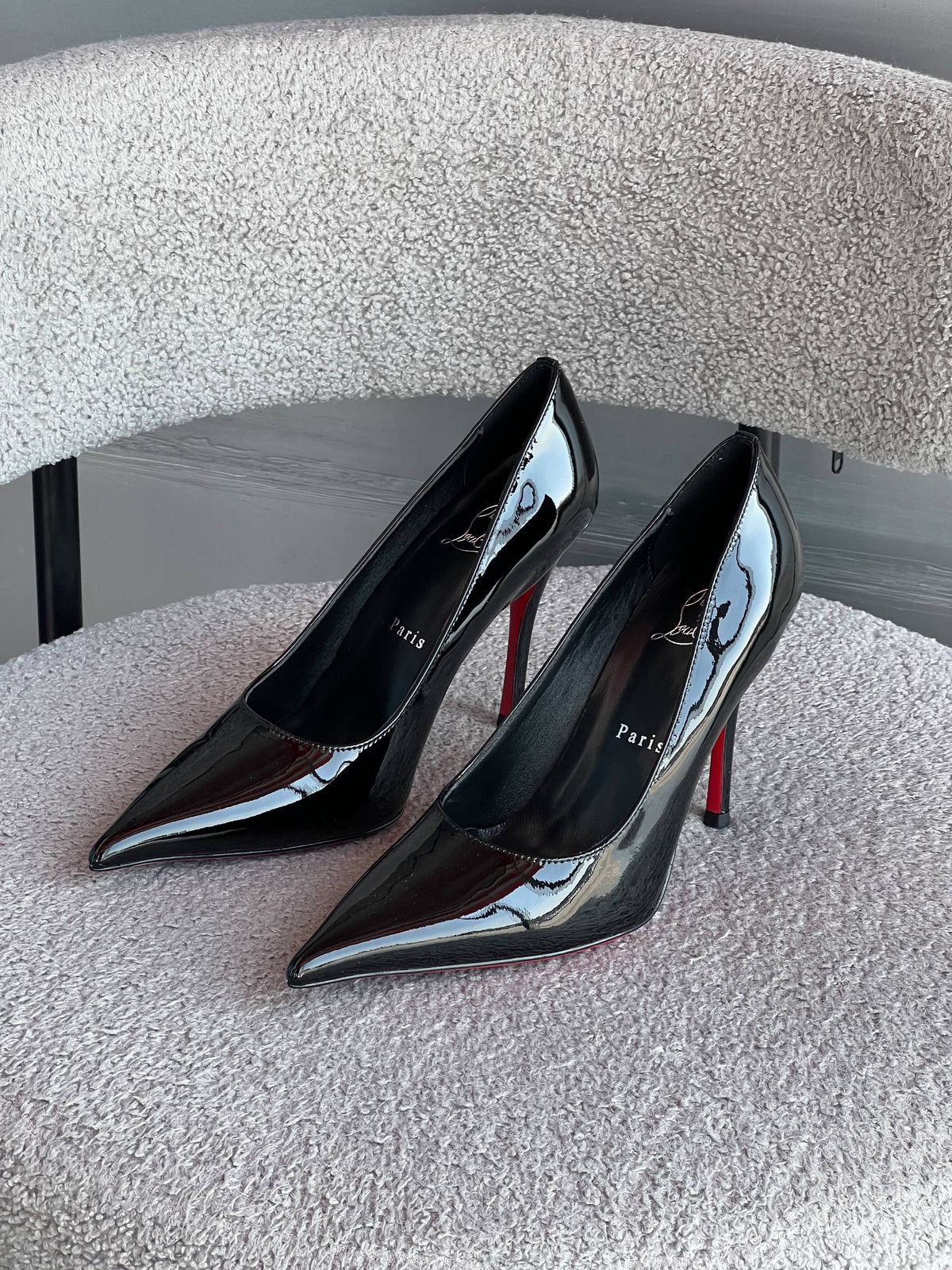 Louboutin

36-41
_Super master high quality_🪡
500 dhs🇦🇪🇦🇪

Zain176
♥️♥️♥️