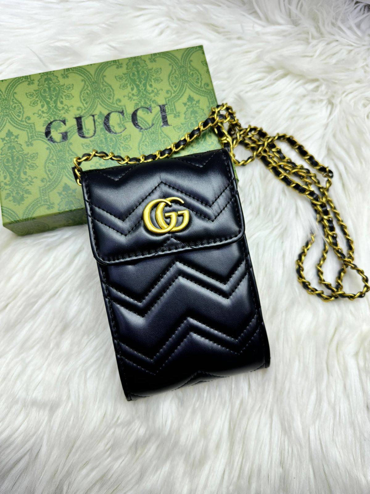 📱Brand Phone bag
First Quality +🎁

Size : 18 * 11 cm

50 dhs🗽

with box🎁

Zain115
♥️♥️♥️