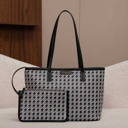 Tory burch

95 dhs🇦🇪🇦🇪🇦🇪

Size30/13/25
2in1
With zipper

Zain07
♥️♥️♥️
