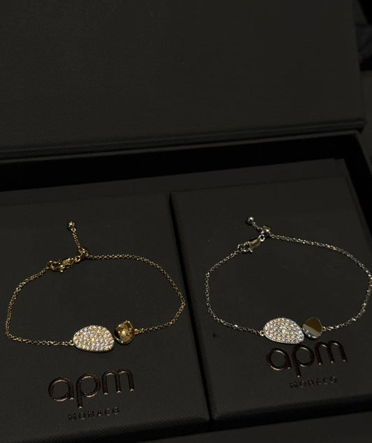 *APM* bracelet 💕
Master quality 

45 dhs🪙
simple box🎁

55 dhs🪙
Master box 🗃️

Zain48
♥️♥️♥️