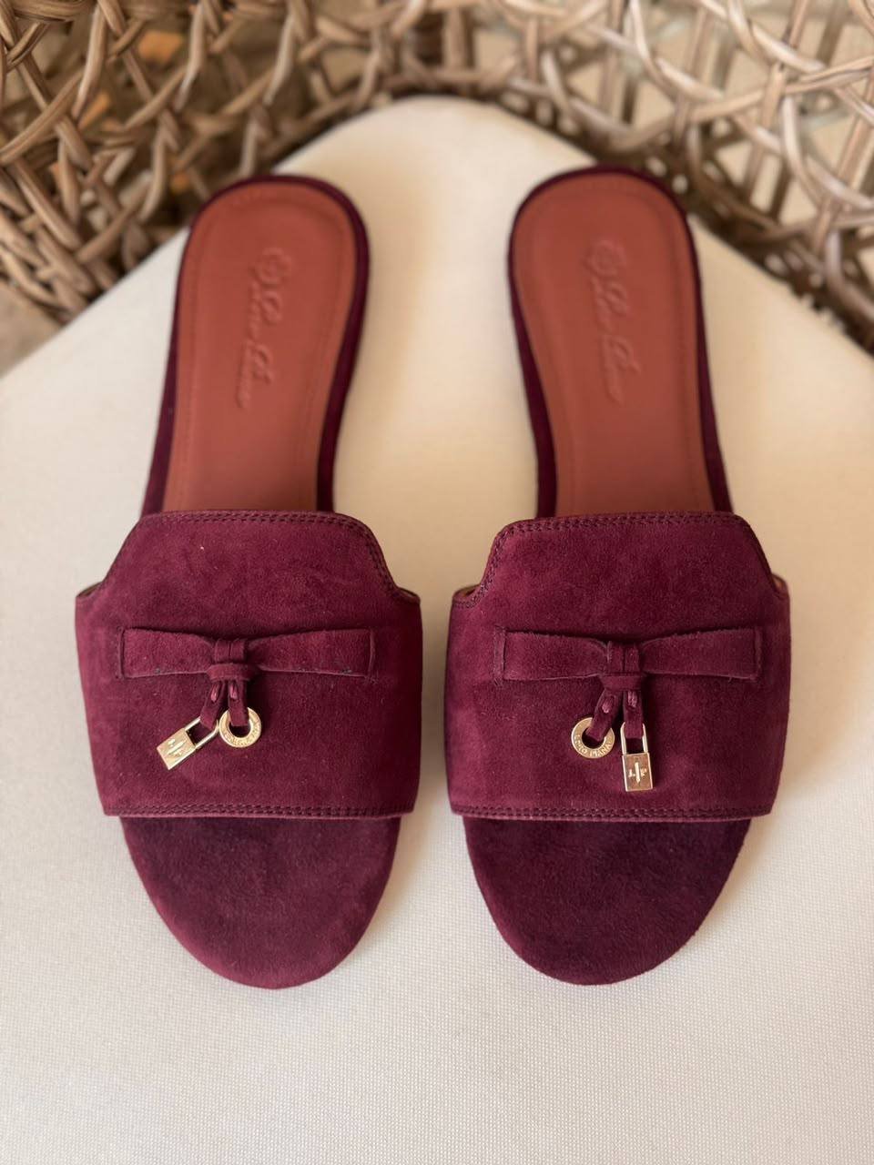 LORO PIANO

✨ new Collection
👠 36–41
💎 Premium Quality
🔥 Super Master
💰 430 dhs🇦🇪🇦🇪

Zain198
♥️♥️♥️