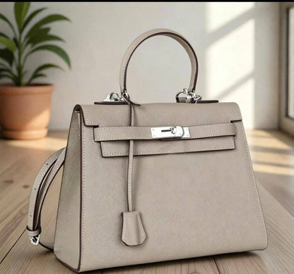 Hermes
100 dhs✅
high quality 25cm

Zain26
♥️♥️♥️