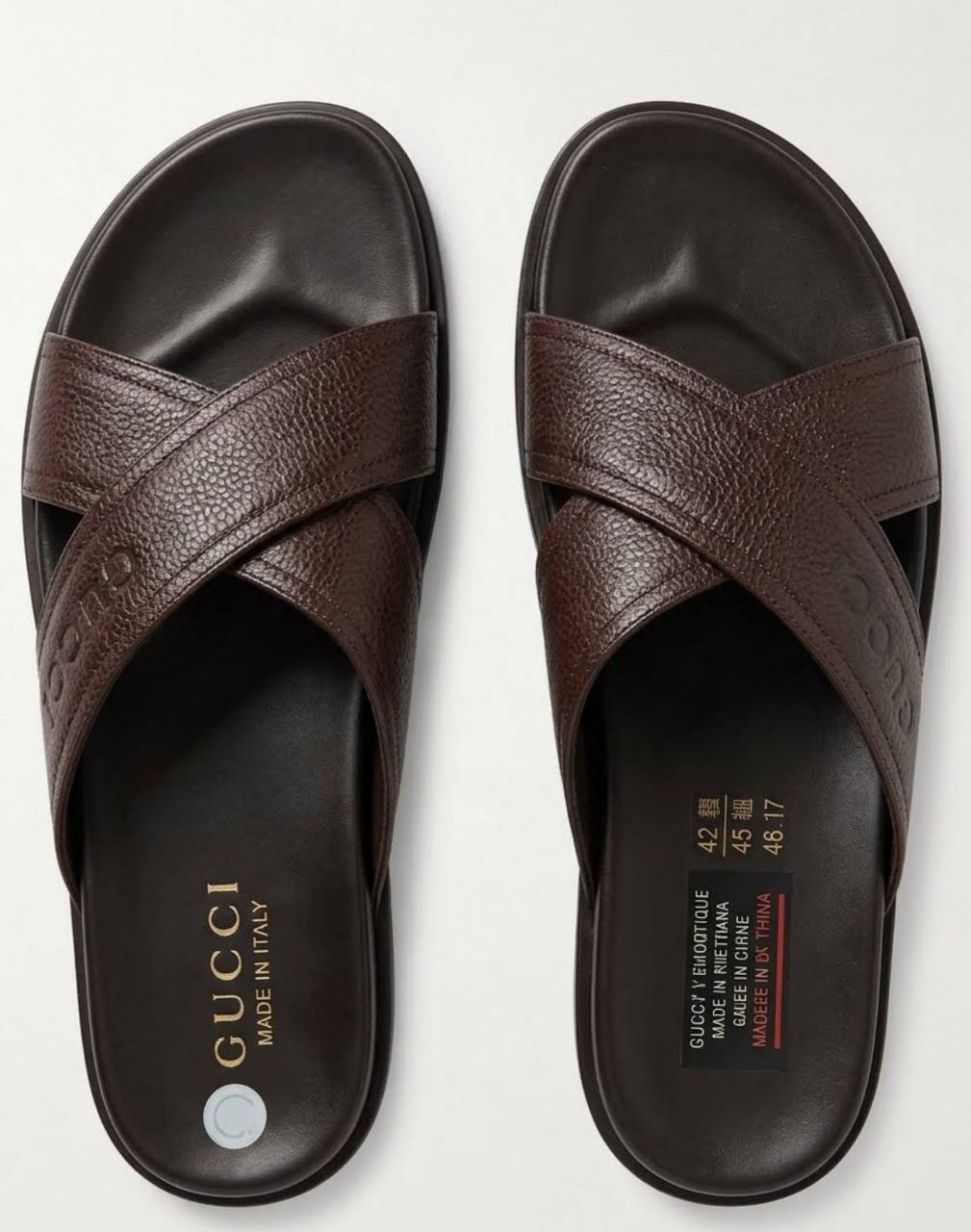 Slippers
Size 40 TO 45 
120 dhs✅

Zain183
♥️♥️♥️