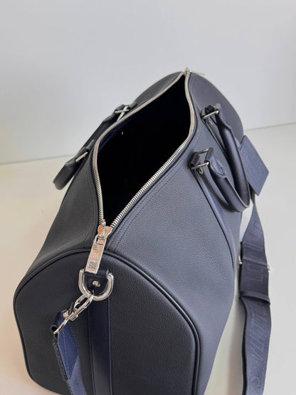 LV TRAVELING BAG
1550 dhs✅
*50 CM*
*Super Master*🇫🇷

Zain284
♥️♥️♥️
