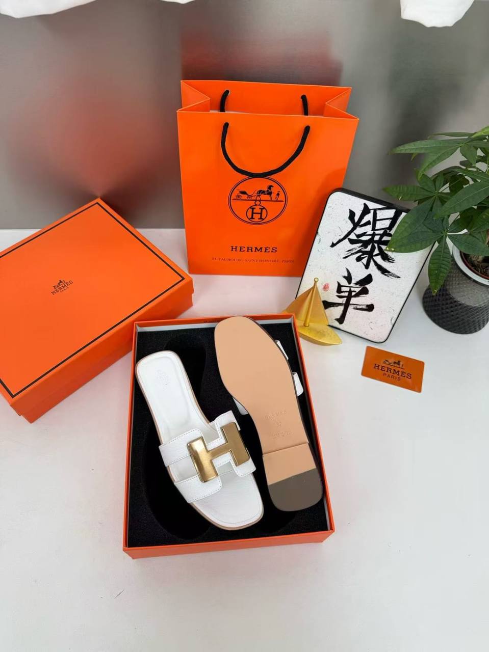Hermes
size 36-41
95 dhs🇦🇪🇦🇪

Zain40
♥️♥️♥️