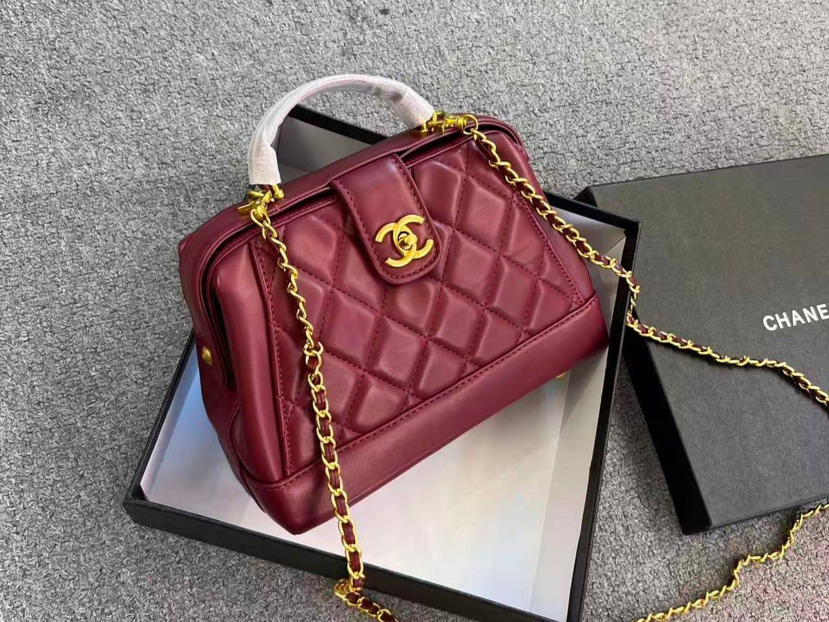Chanel

90 dhs🇦🇪🇦🇪

with box

Zain26
♥️♥️♥️