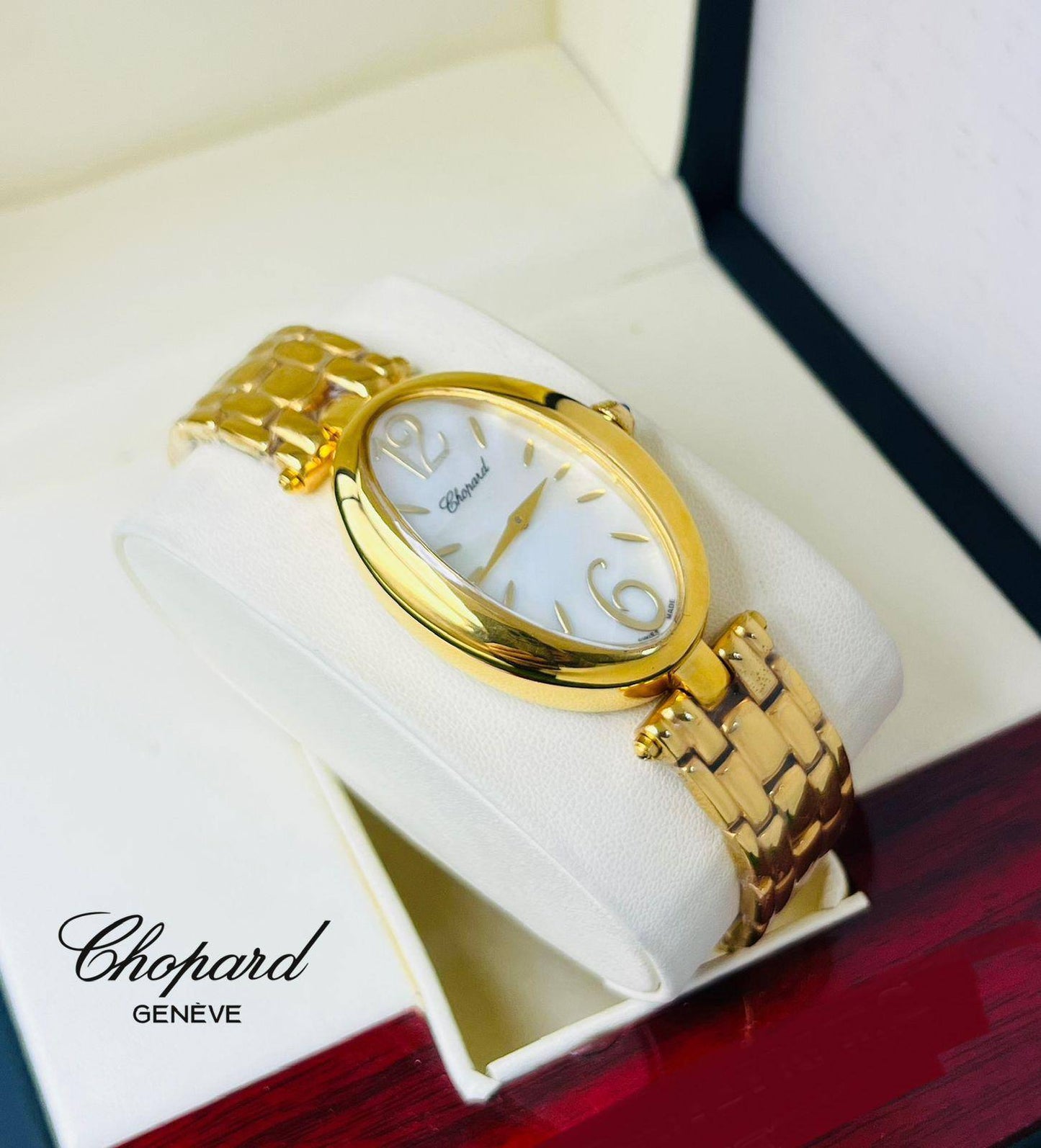 Chopard Ladies
*Good Quality*
270 dhs🗽
*Battery*

Zain29
♥️♥️♥️