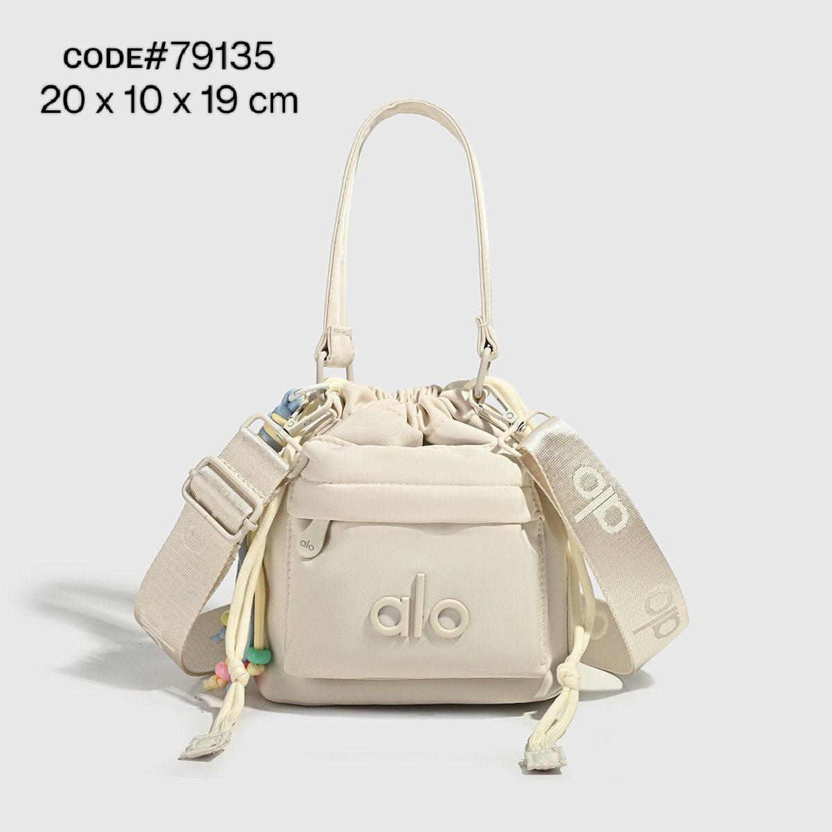 Alo Bucket Bag
ʜᴀɴᴅʟᴇ ᴄʀᴏssʙᴏᴅʏ
ɪɴ ᴅʀᴀᴡsᴛʀɪɴɢ ʟᴏᴄᴋ
ғᴀʙʀɪᴄ ᴍᴀᴛᴇʀɪᴀʟ
ᴡɪᴛʜ ᴛʀɪᴍ ʟᴏɴɢ sᴛʀᴀᴘ
ʟᴀʀɢᴇ sɪᴢᴇ : 20 cm

75 dhs✅

Zain31
♥️♥️♥️