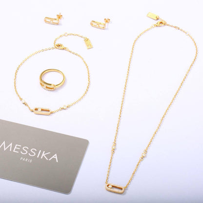 Messika SET 🔥*
Necklace ❣️
Earring 🍁
Bracelet 🦋
Ring 💍 size available 👇
6,7,8,9
Master quality 💯
With normal boxes 📦 
140 dhs🪙🌨️
With master box 🗃️ 
180 dhs🪙🌨️

Zain216
♥️♥️♥️